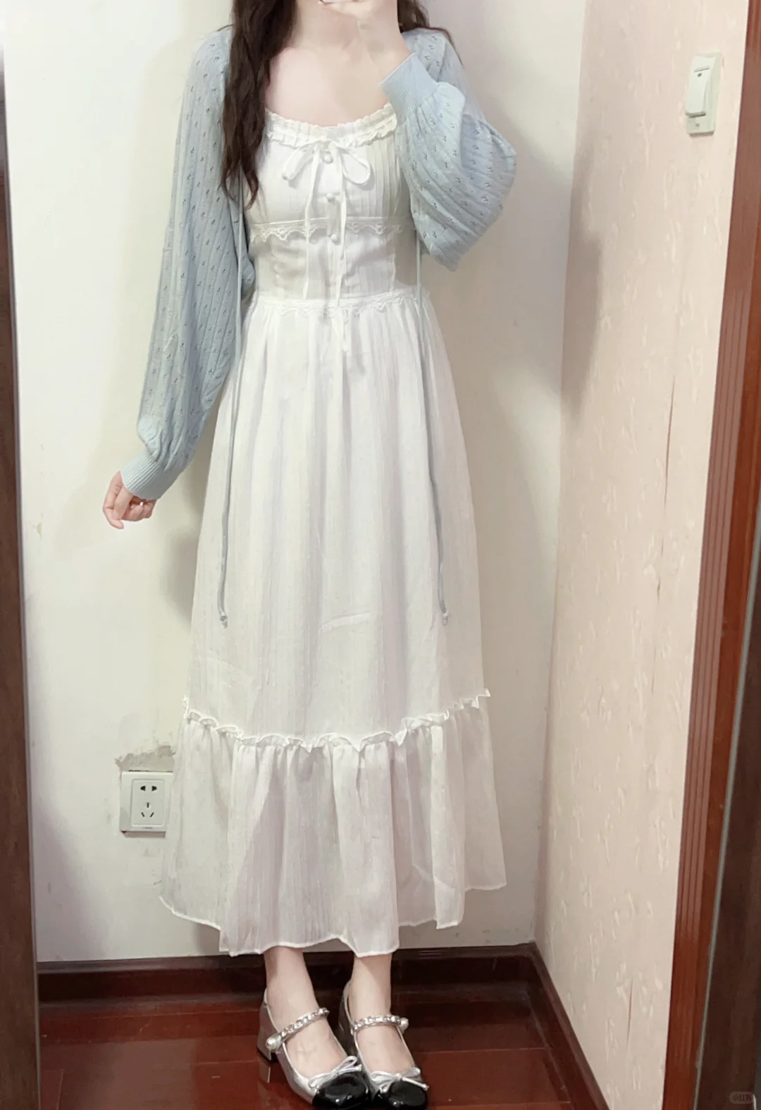 啊啊啊，买到了满意的开衫和吊带裙！