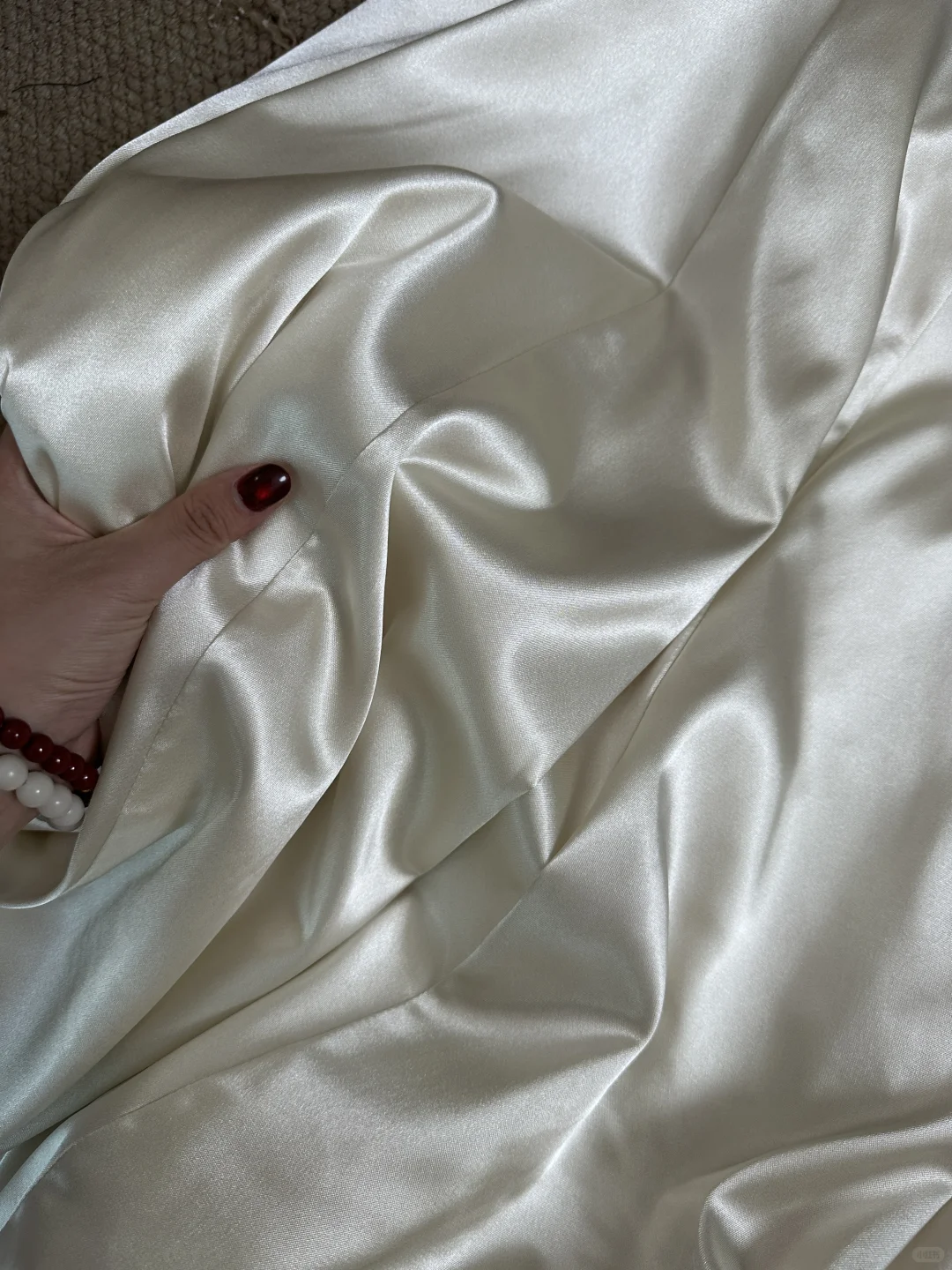 捡漏！！才29💰的白月光缎面伞裙！！！好清冷！！