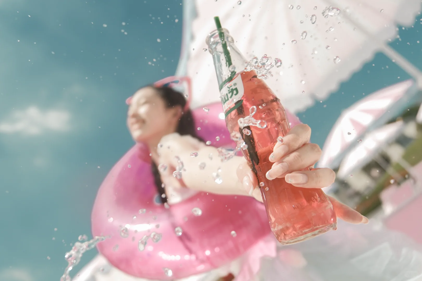 “横构图是对竖屏时代的反抗”