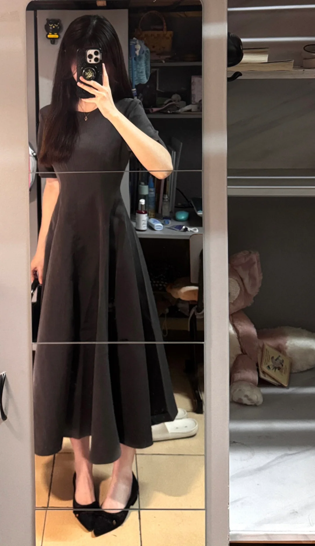 气场弱的宝宝都来穿这条掐腰小灰裙！！！！！！！