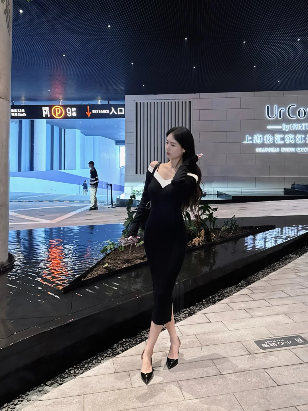 气质女人包臀裙