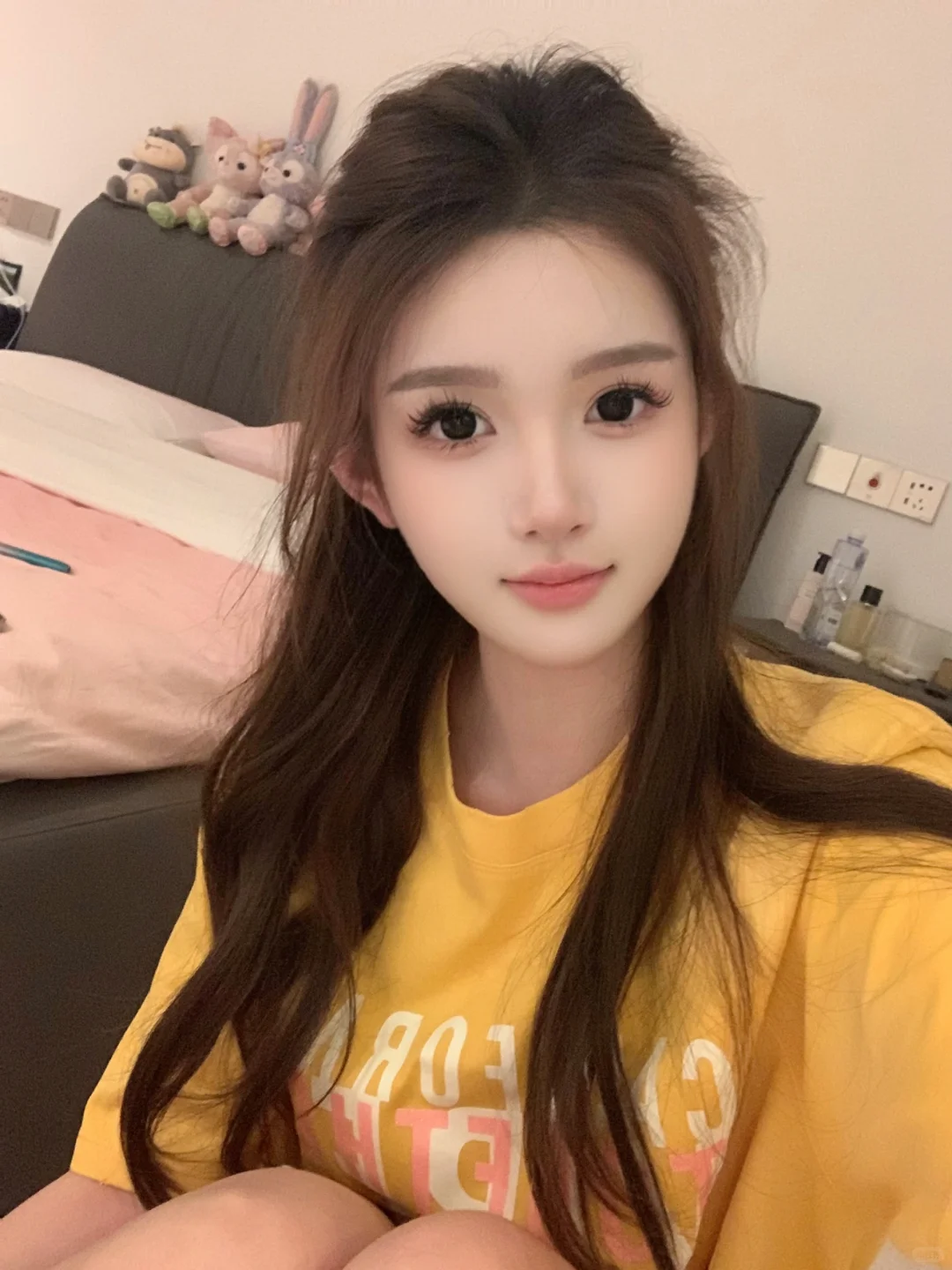 卸妆前的妆容还挺自然