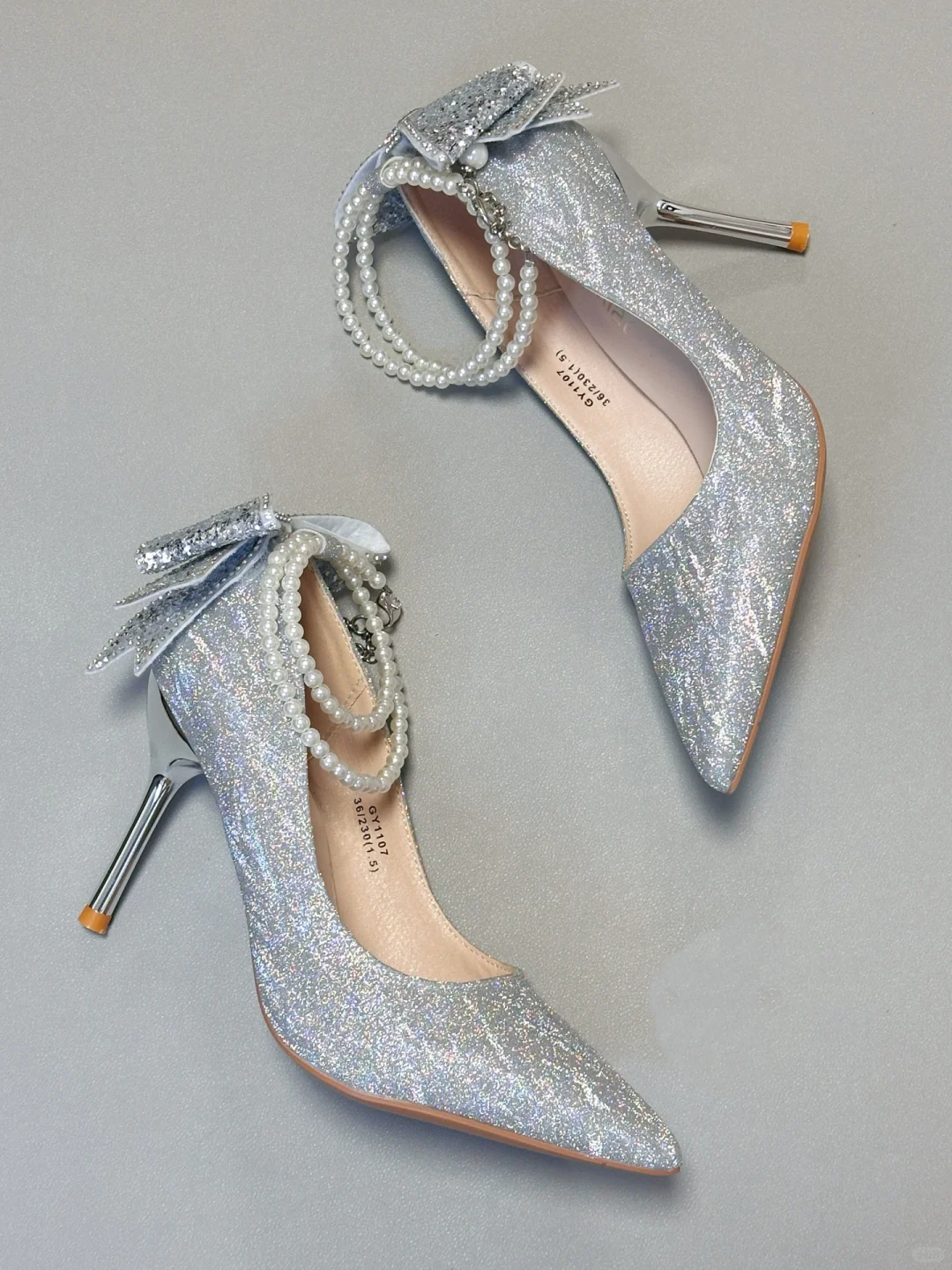 哦莫！这不就是在逃公主蝴蝶结高跟鞋嘛🎀