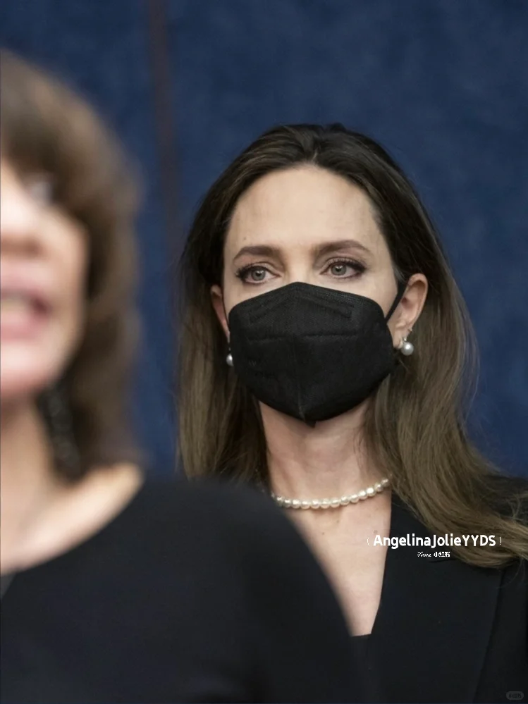 一些正式场合的朱莉 高智姐感这不就来了🥹