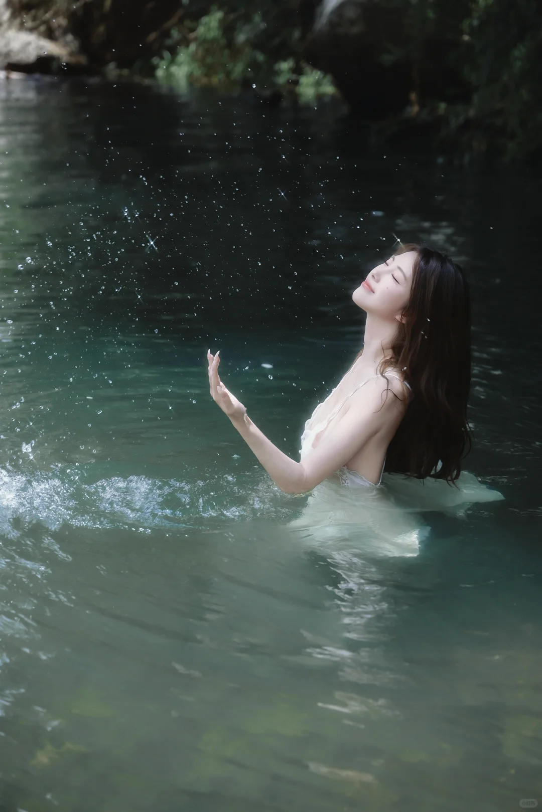 这个夏日想把相机一起泡水里。