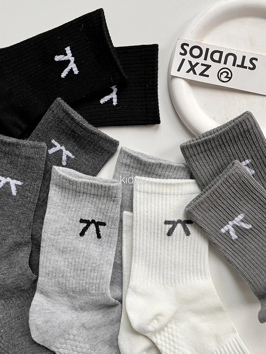 🩶低饱和度的袜子也太韩啦