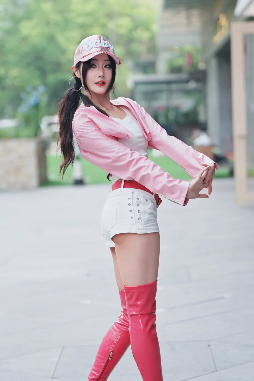 也是在三里屯街拍上了