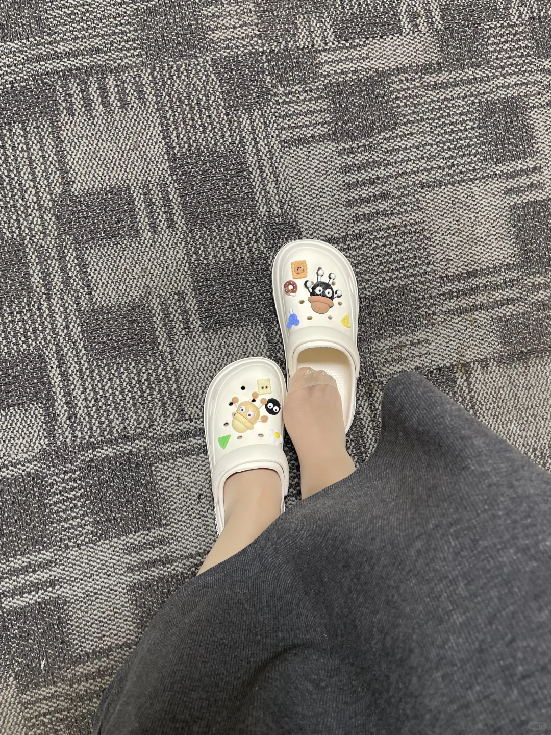 谁会不爱洞洞鞋！