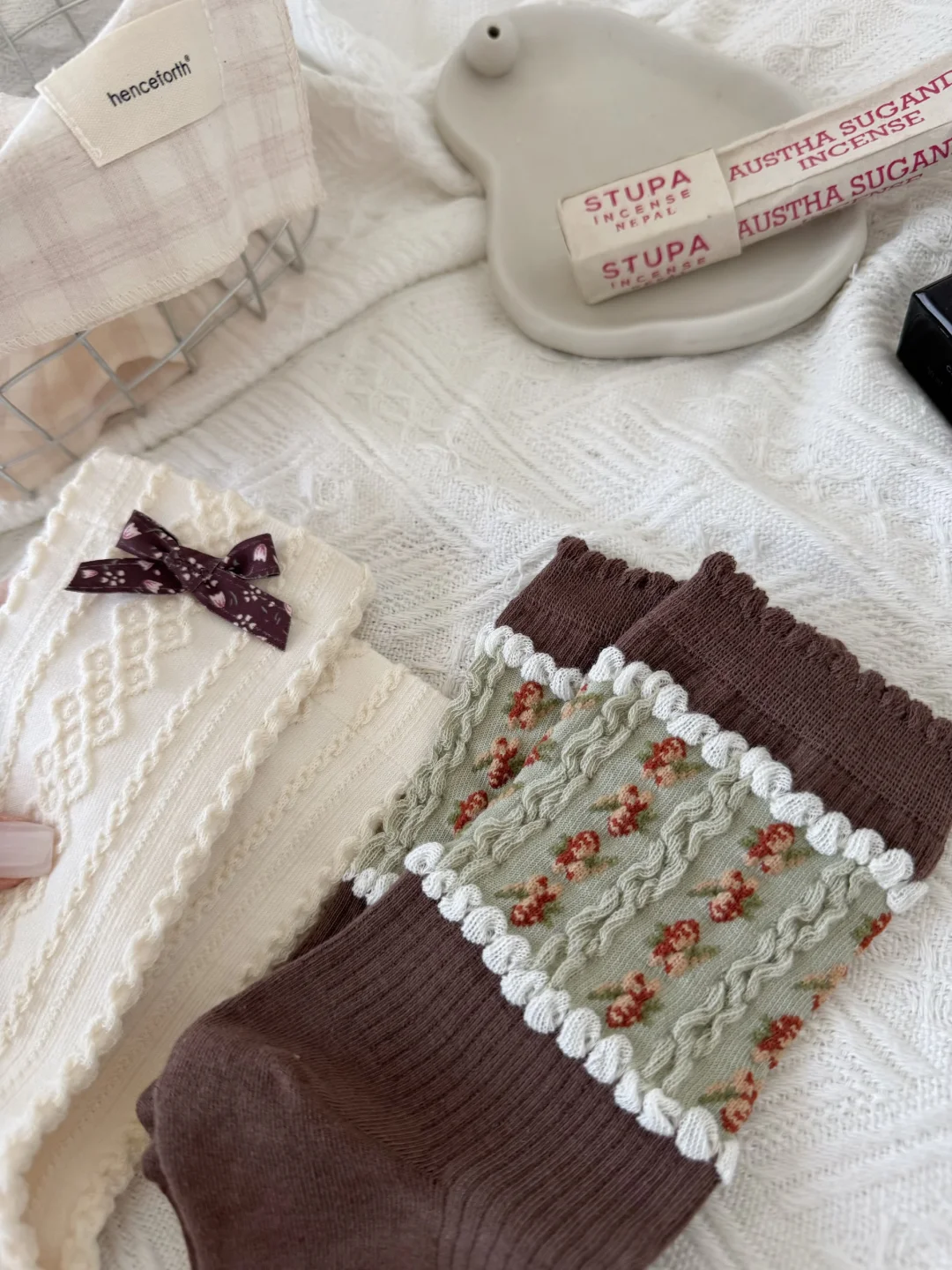 天噜!超美的袜子🧦入秋氛围 好复古~慵懒!