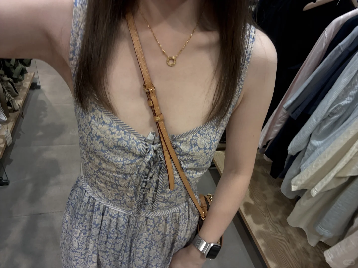 显高显瘦的CD老款碎花裙