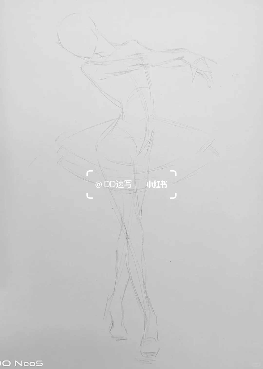 速写美女绘画步骤