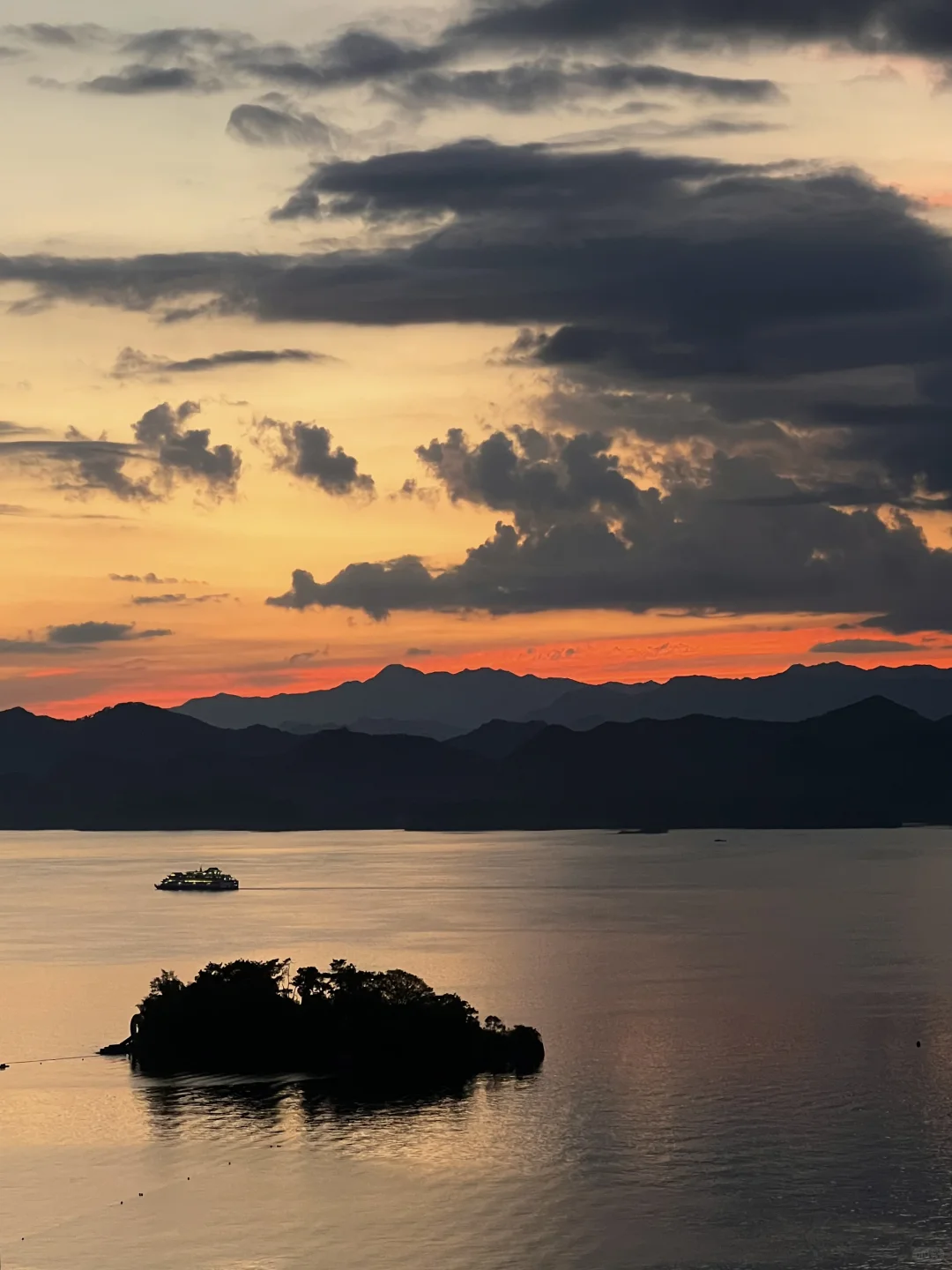 Vacation Time .☀️🏖️💐