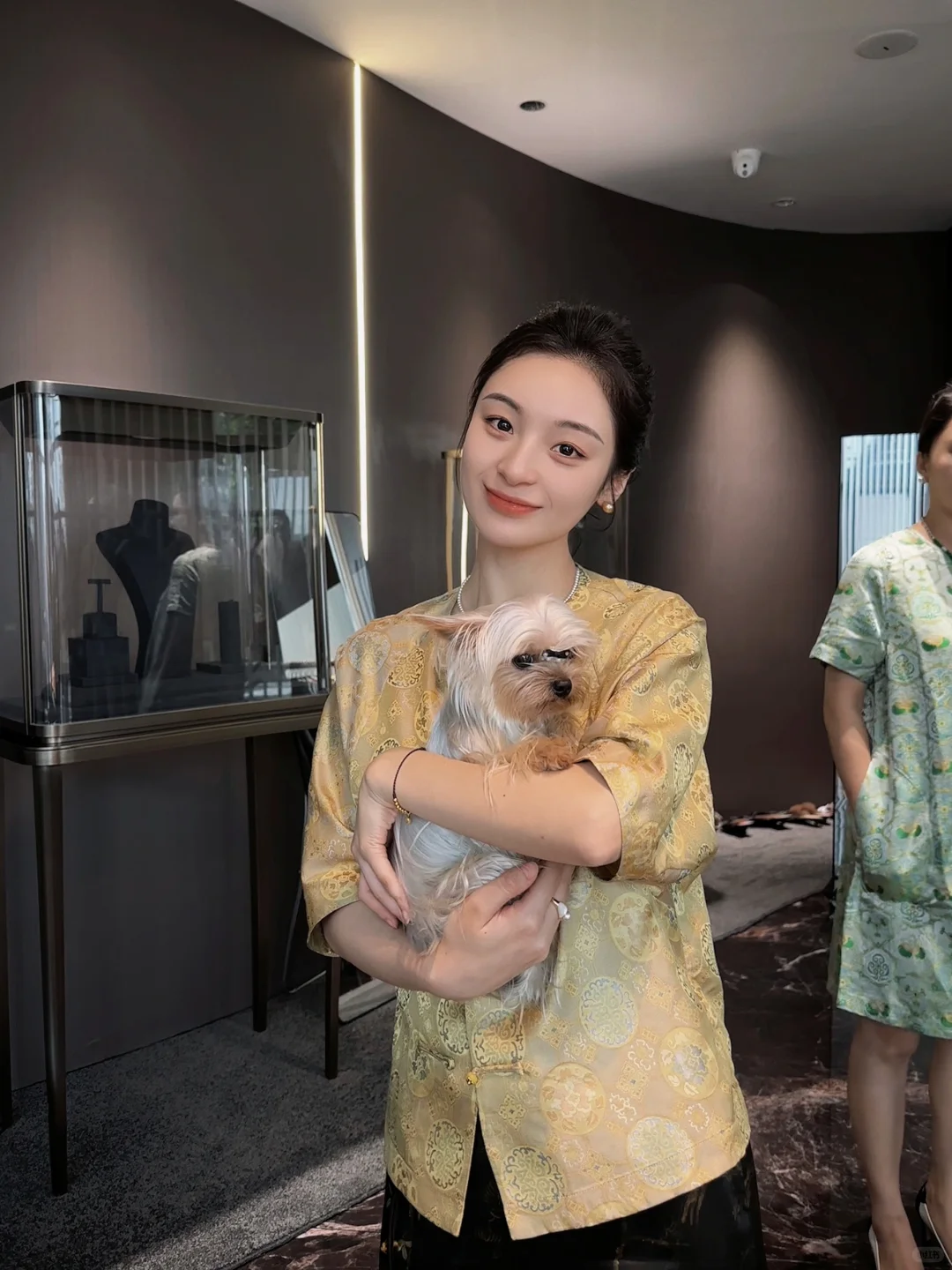 40岁配1200W翡翠新中式穿搭