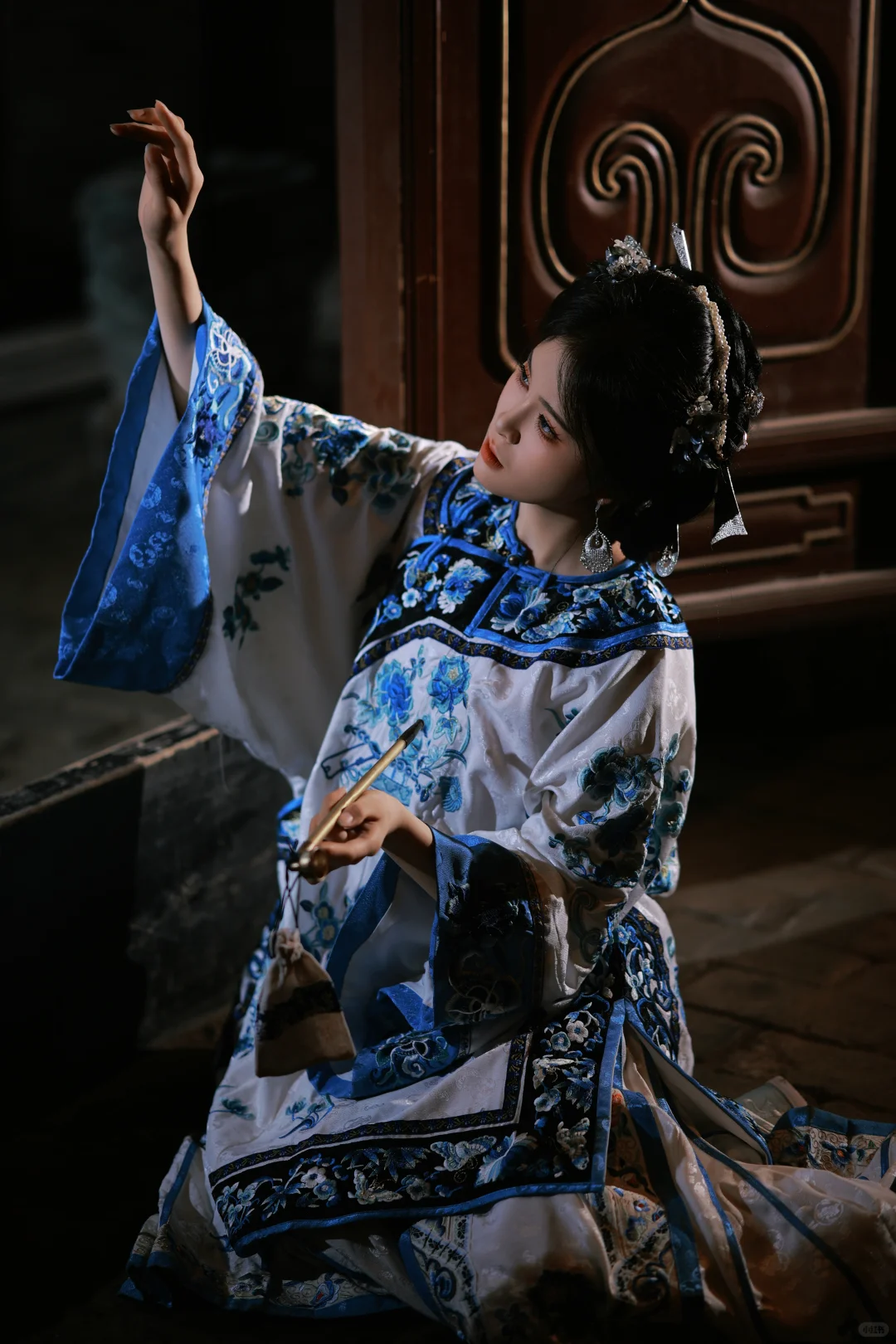 广府武家大院也太适合拍清汉女了❗❗❗