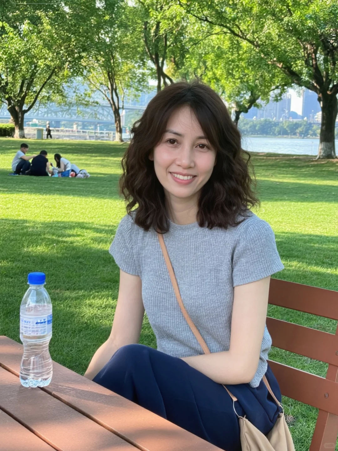 50岁阿姨，漂亮一天是一天