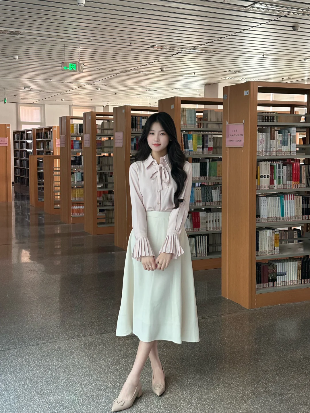 女教师这么穿！