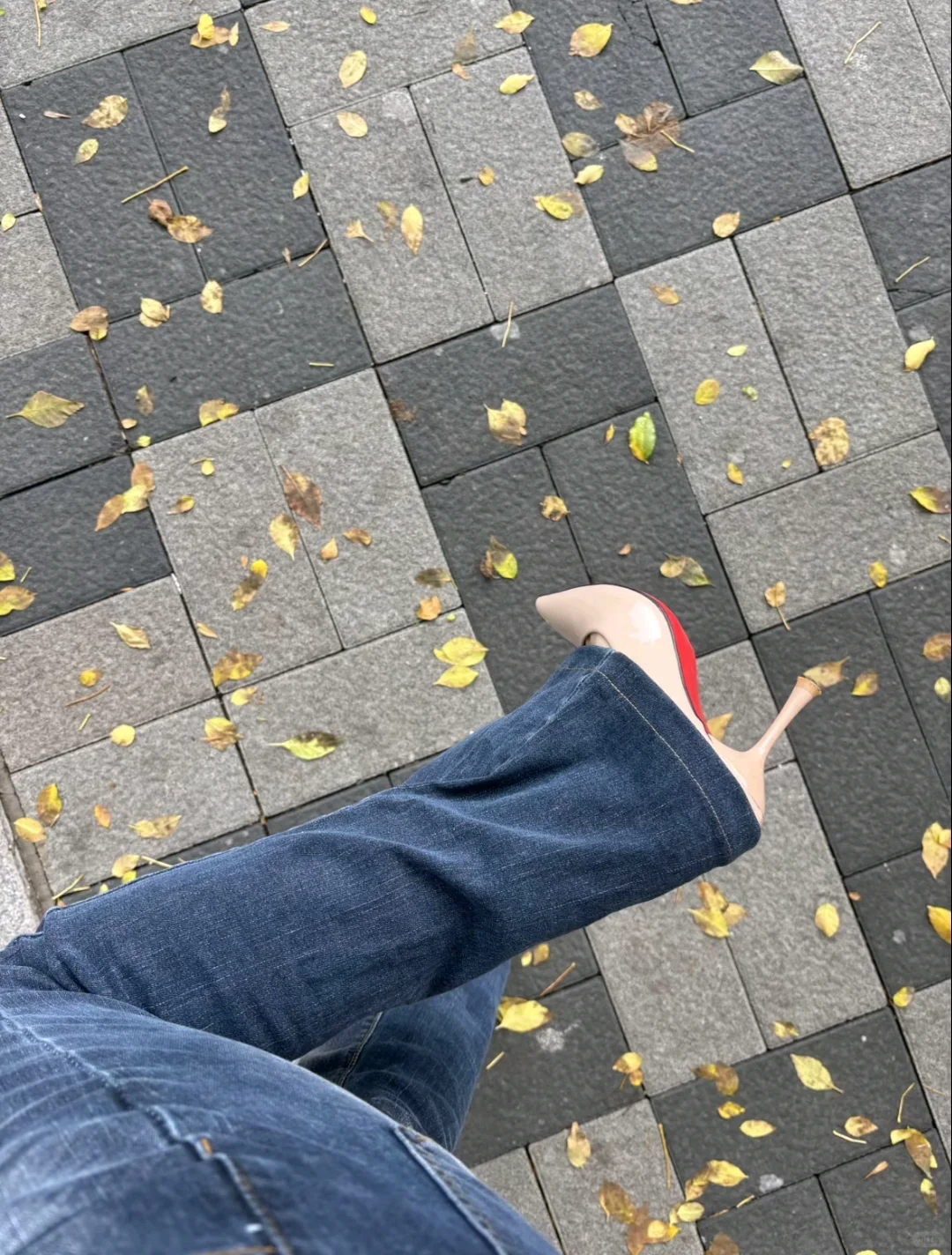 穿10cm高跟鞋的女人干什么都会成功的