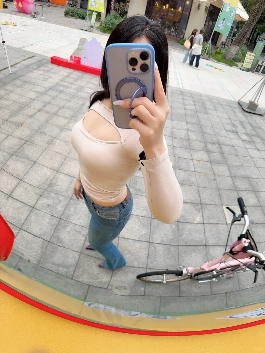 穿10厘米高跟鞋出门都如履平地的女人