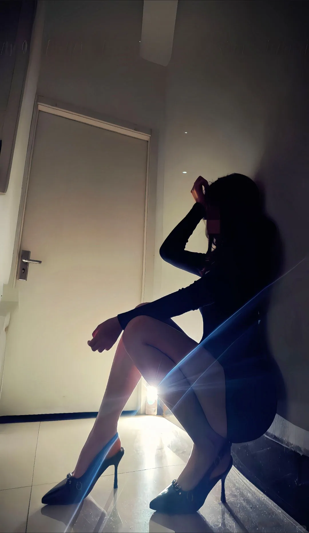 高跟鞋蹲姿