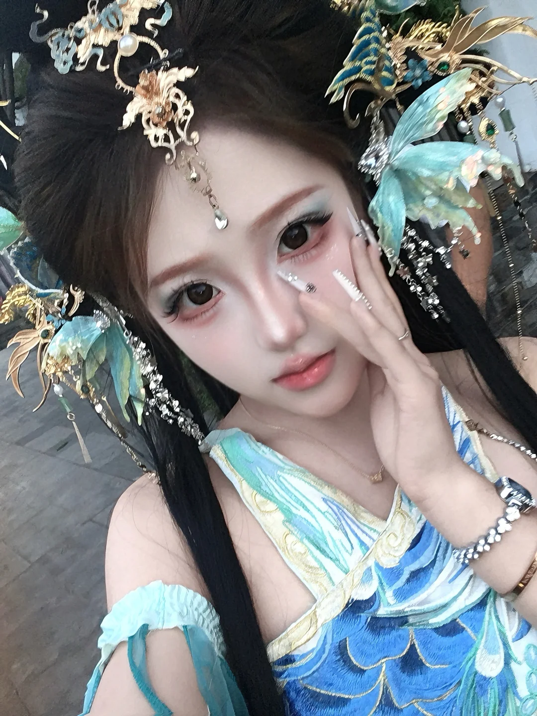 落花有意随流水