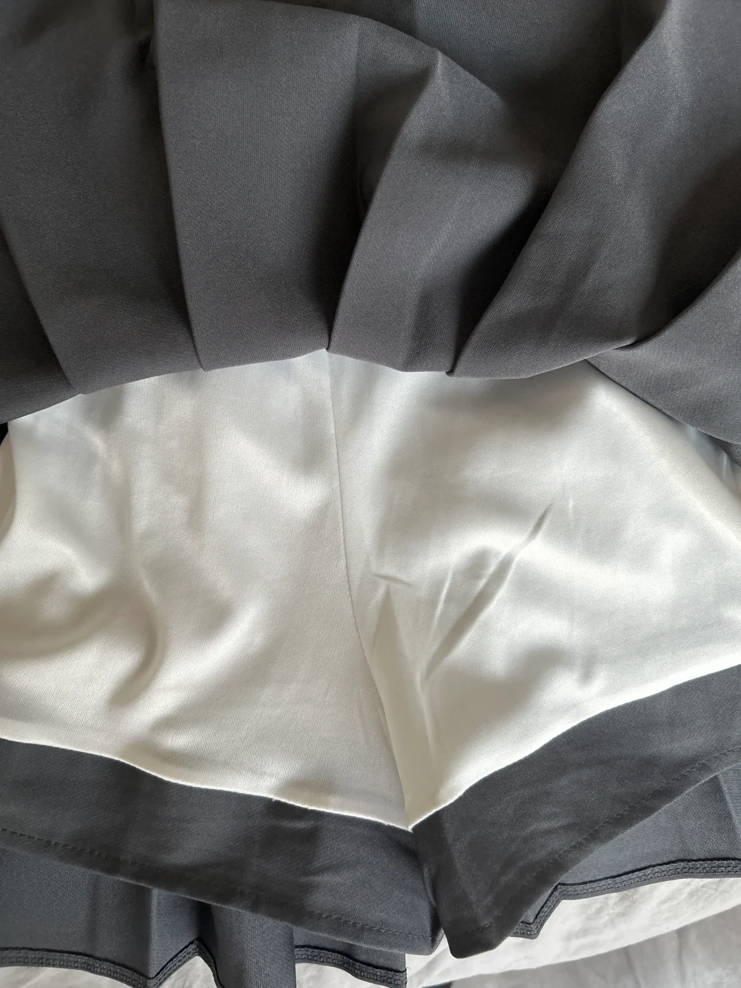 不对比了！下周拍毕业照就穿这条百褶裙！