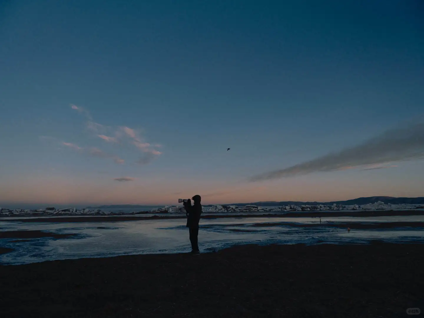 三十岁女摄影师户外这样拍照帅不帅