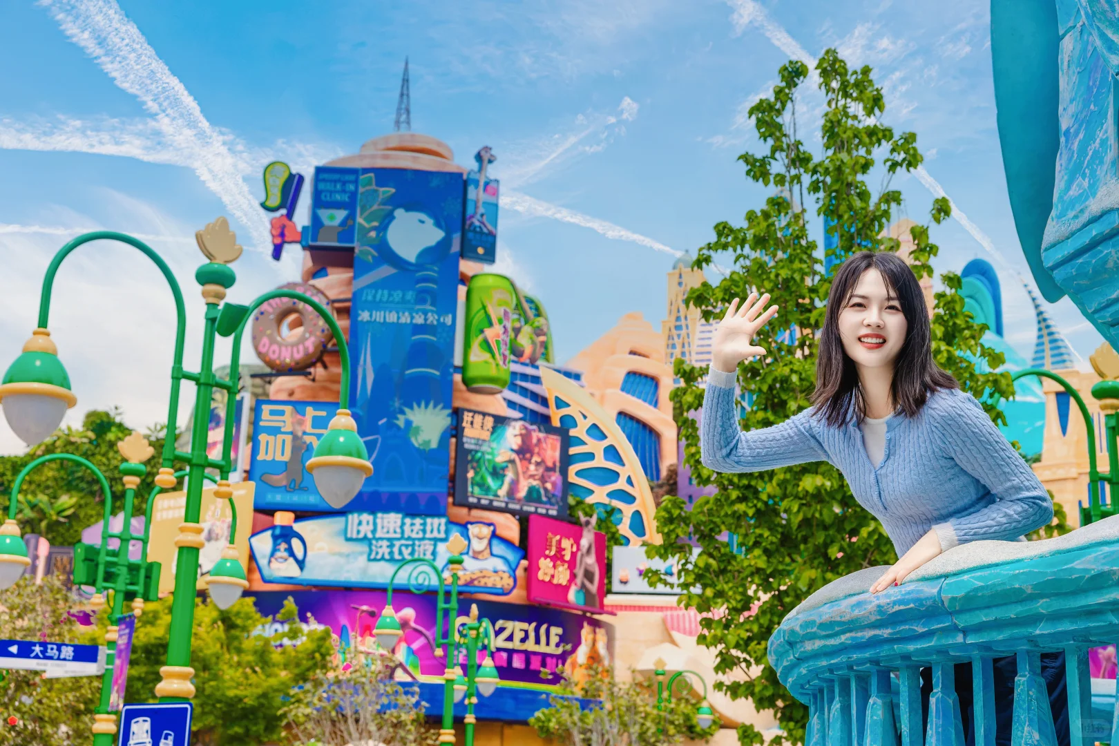 4岁女儿在迪士尼找了一个非常nice的跟拍！