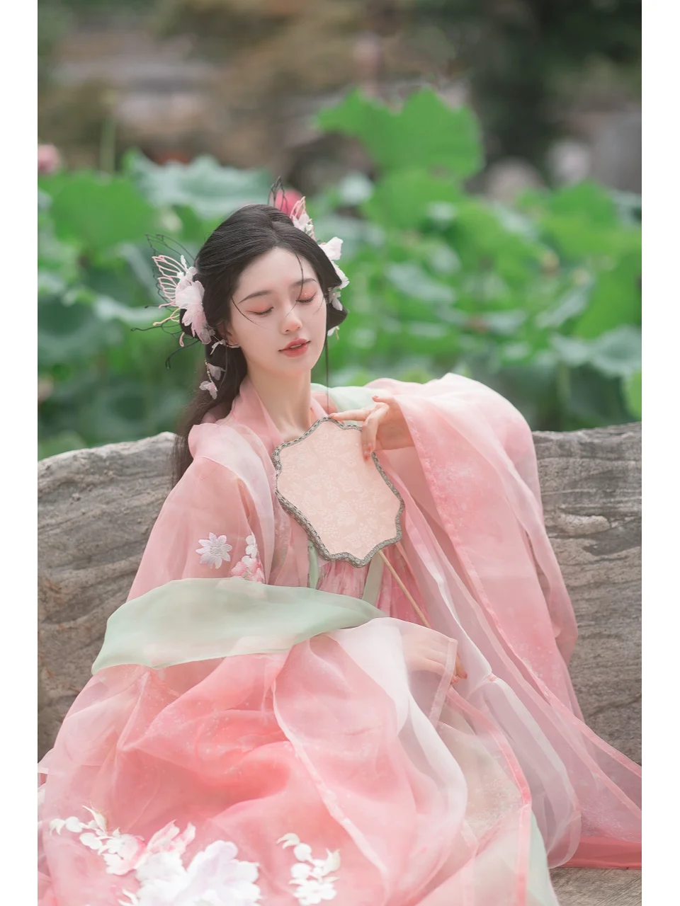 被问了无数遍…这组荷花照适合所有女生拍！