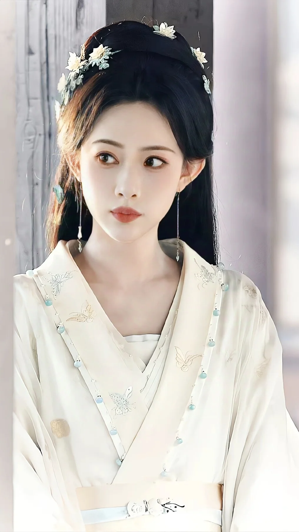 Share |孟子义壁纸分享~古装造型真好看~