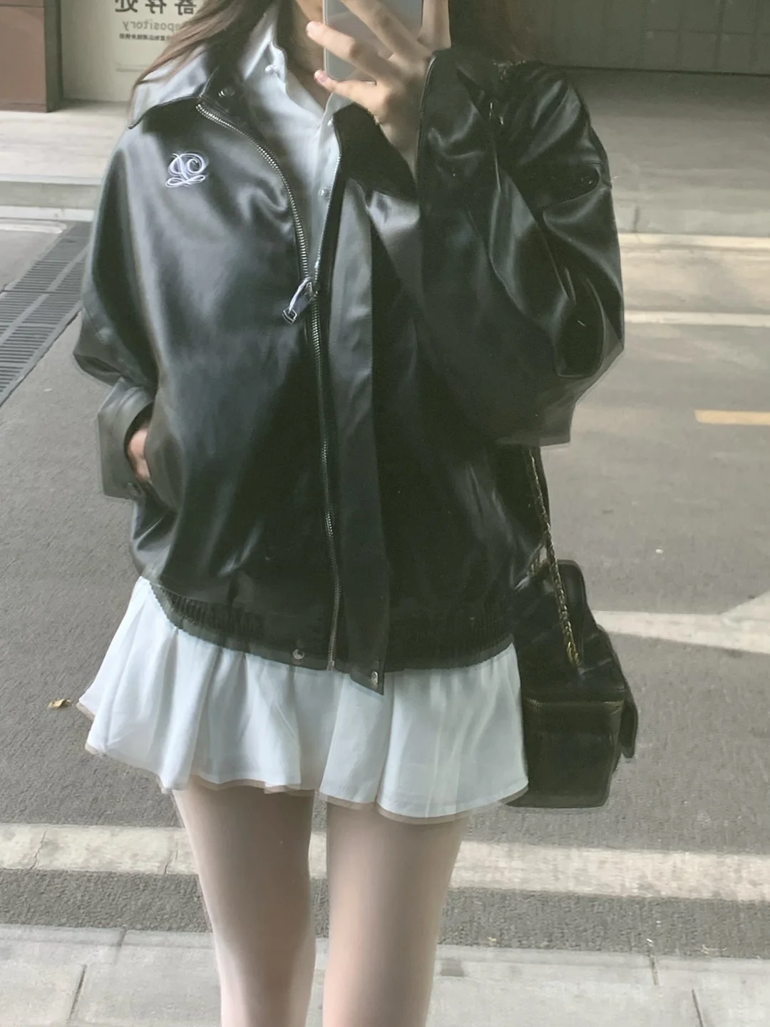 唔！机车服好帅啊我说！！！！