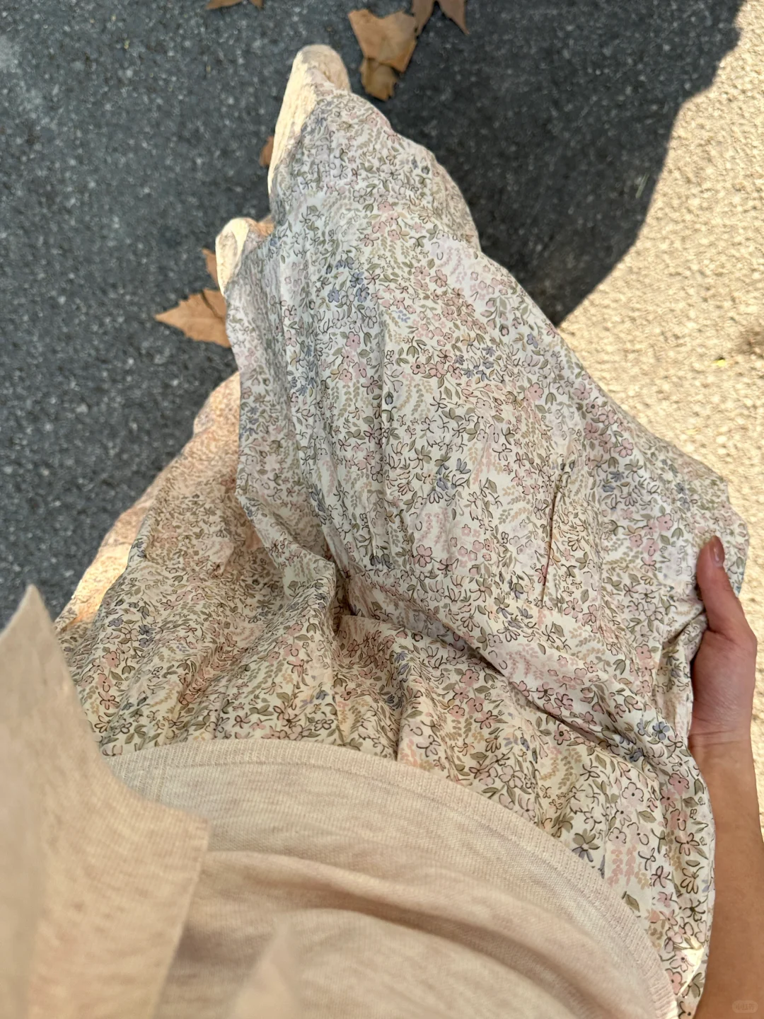 讨厌下雨天！！想念阳光下的碎花裙💐