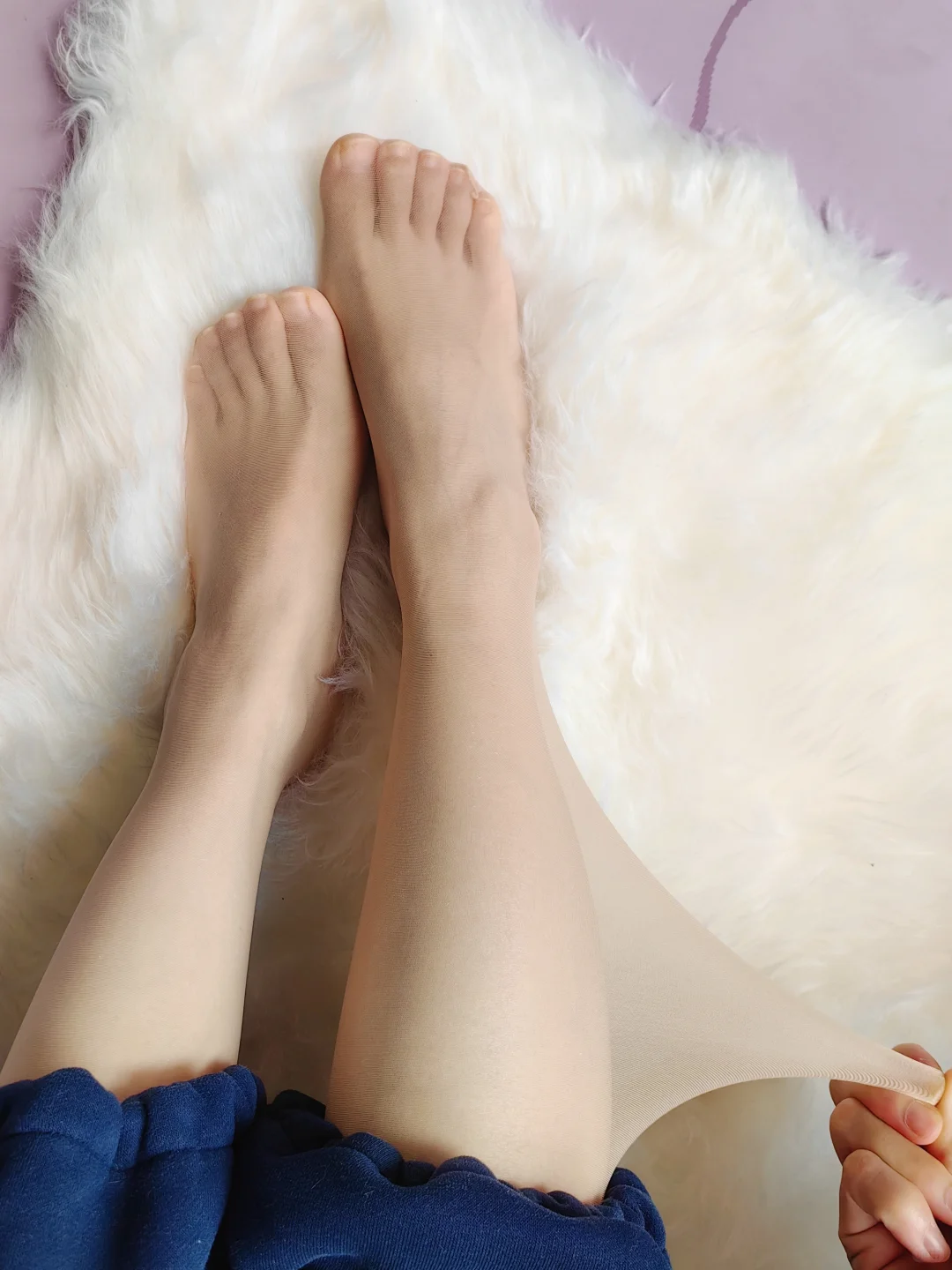 天冷了，加条袜子去上班