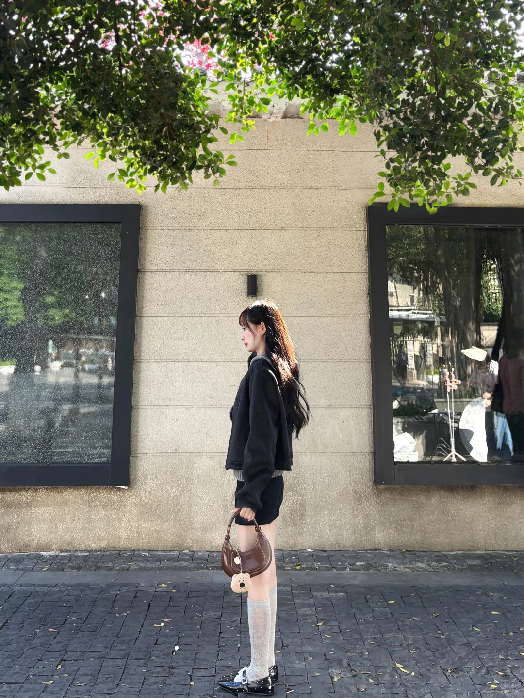 花小钱做大美女🔗黑色毛呢外套搭短裙好韩🥰