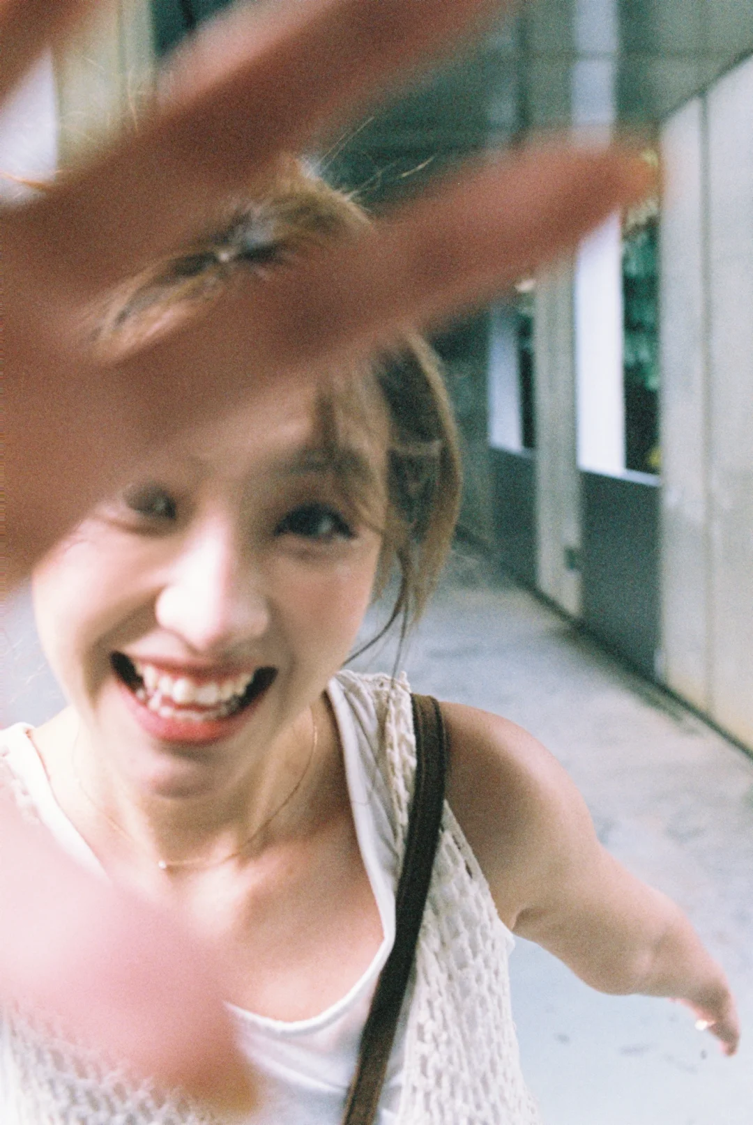 光落在你脸上 可爱一如往常