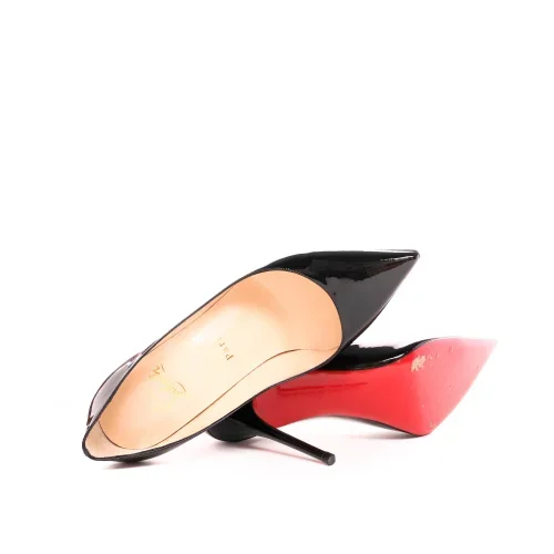 法国高跟鞋品牌Christian Louboutin