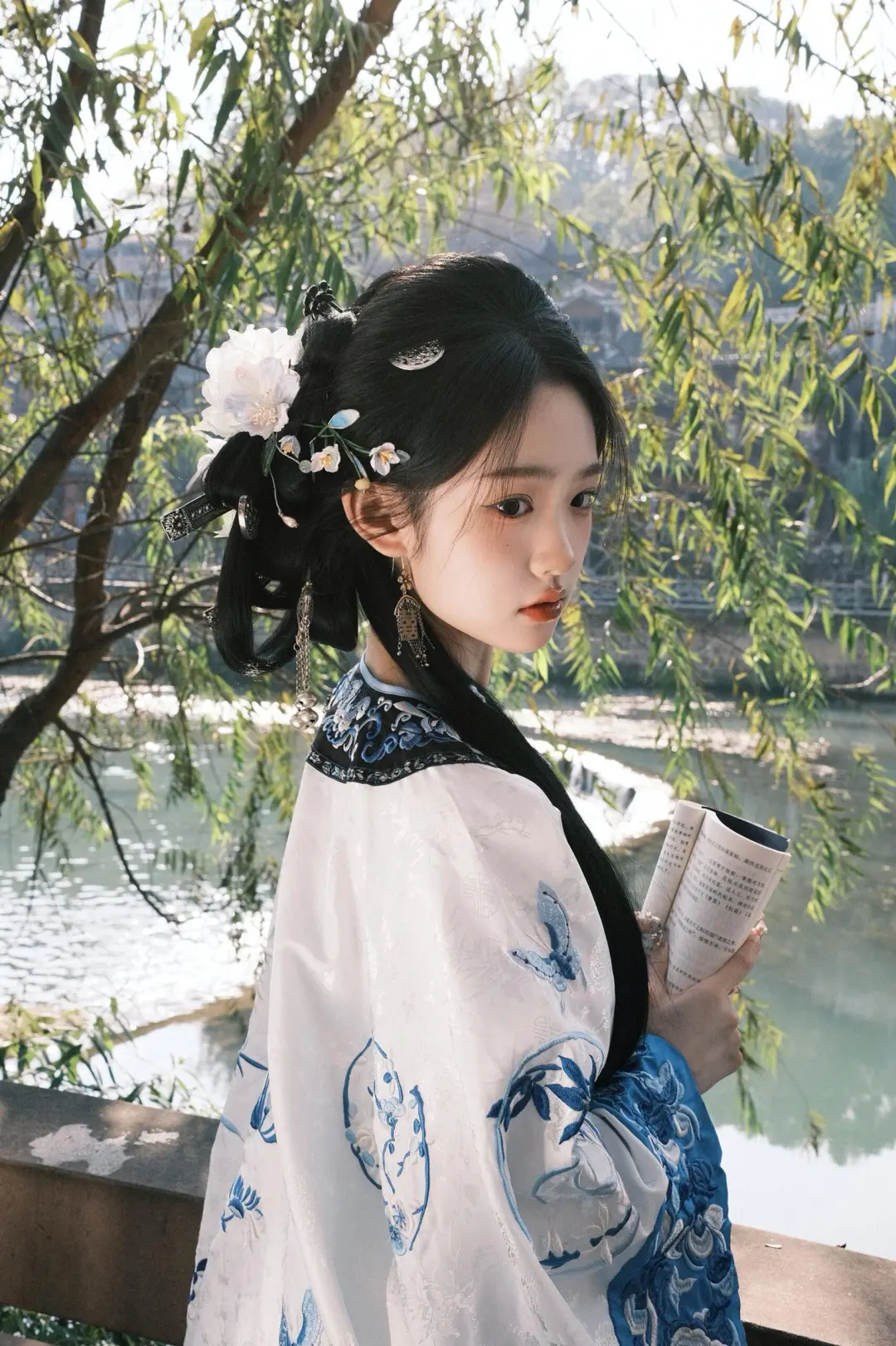 清汉女｜“你我皆是旧时代的遗物”