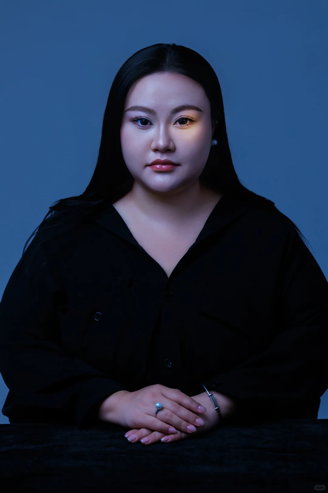 270胖女孩的肖像照