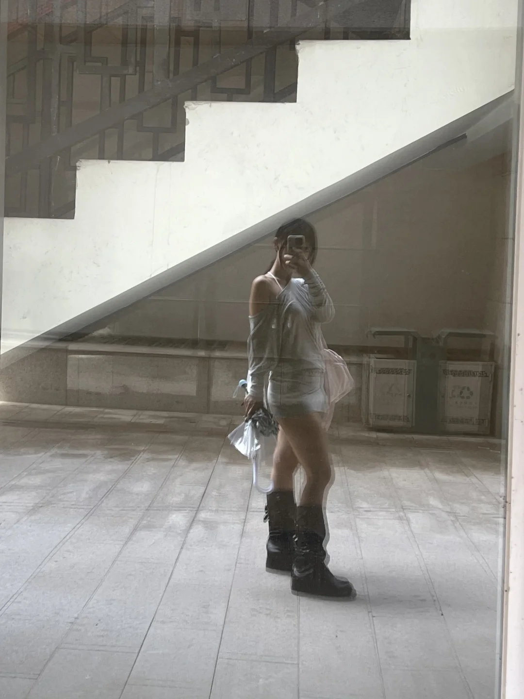 贸大｜18张女大日记