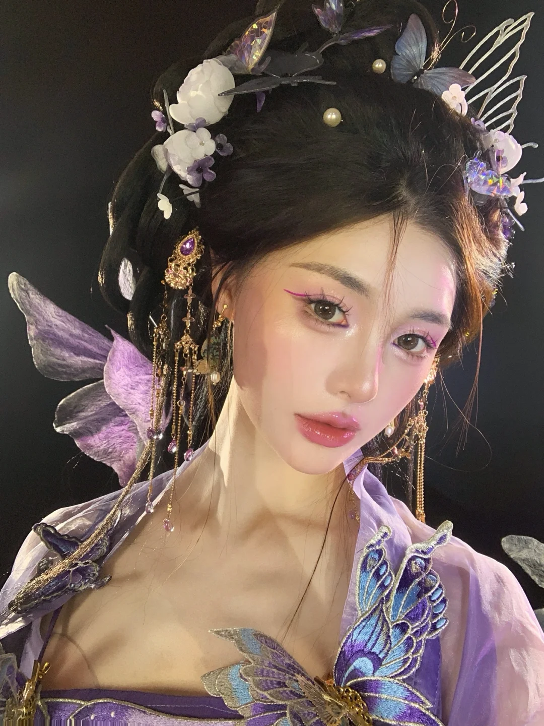 妹妹说紫色蝴蝶汉服很有韵味💜