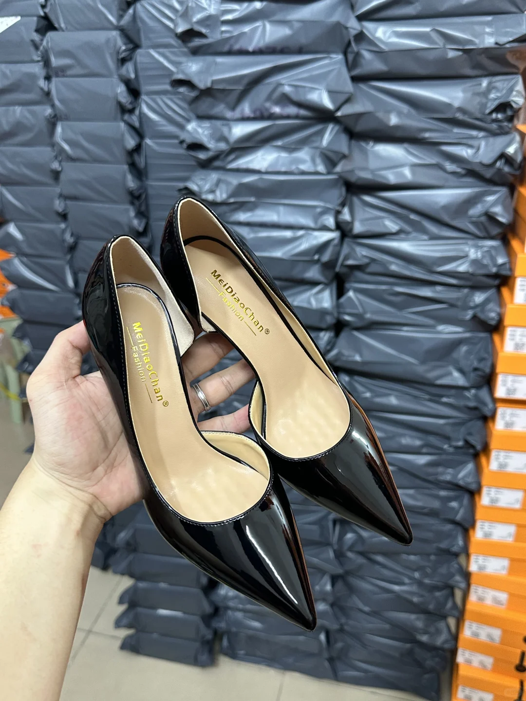 我爸足足调了4个月，做出来的鞋才有这种效果