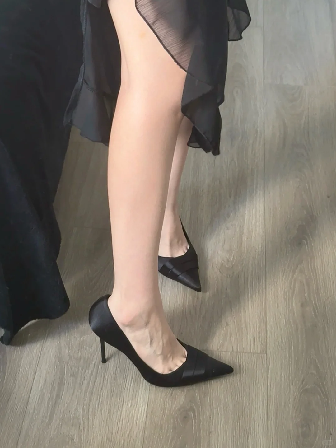 臣服于我自己‼️黑色细高跟才是御姐的绝杀