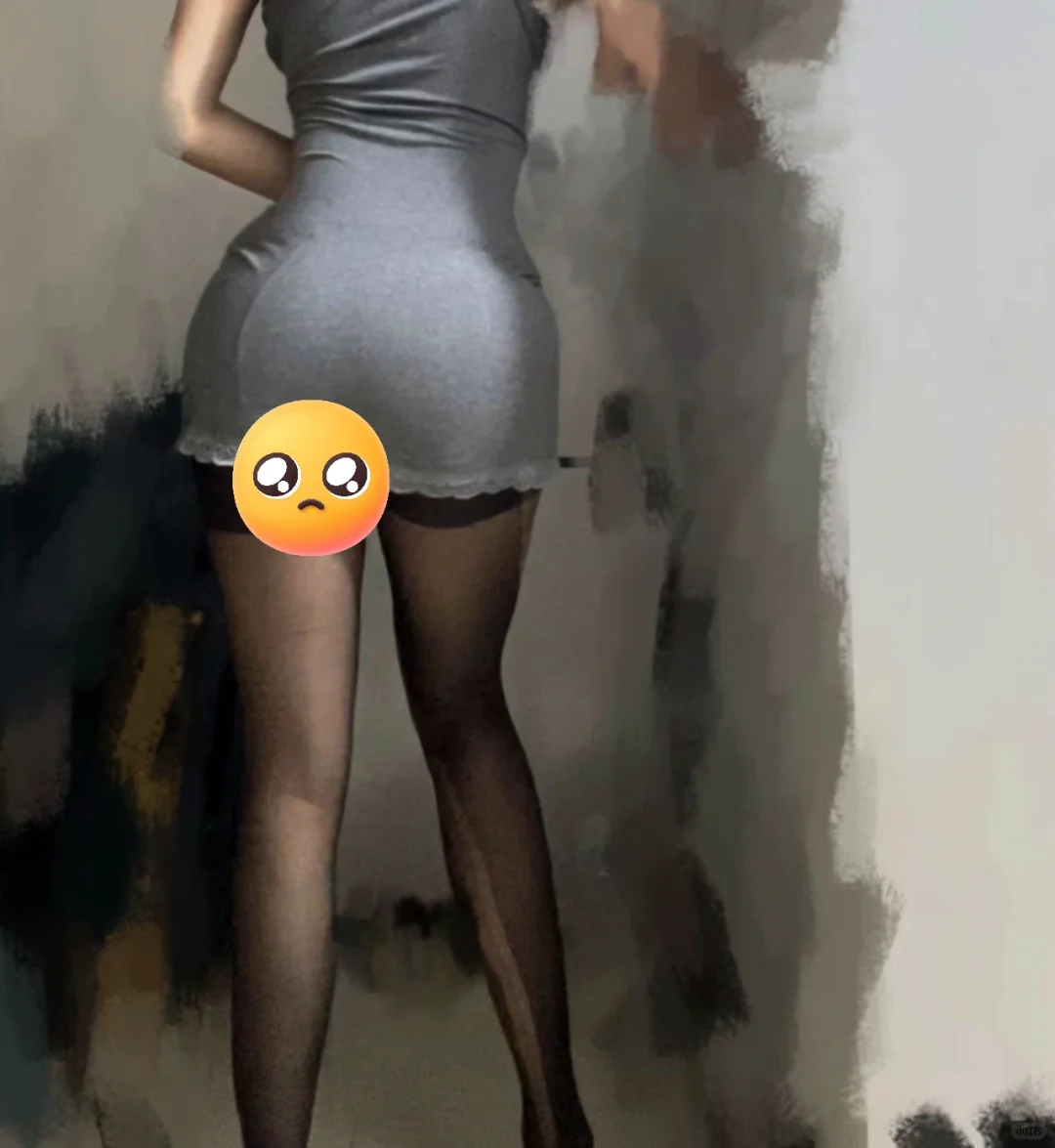 男生真的都喜欢包臀裙➕黑丝吗