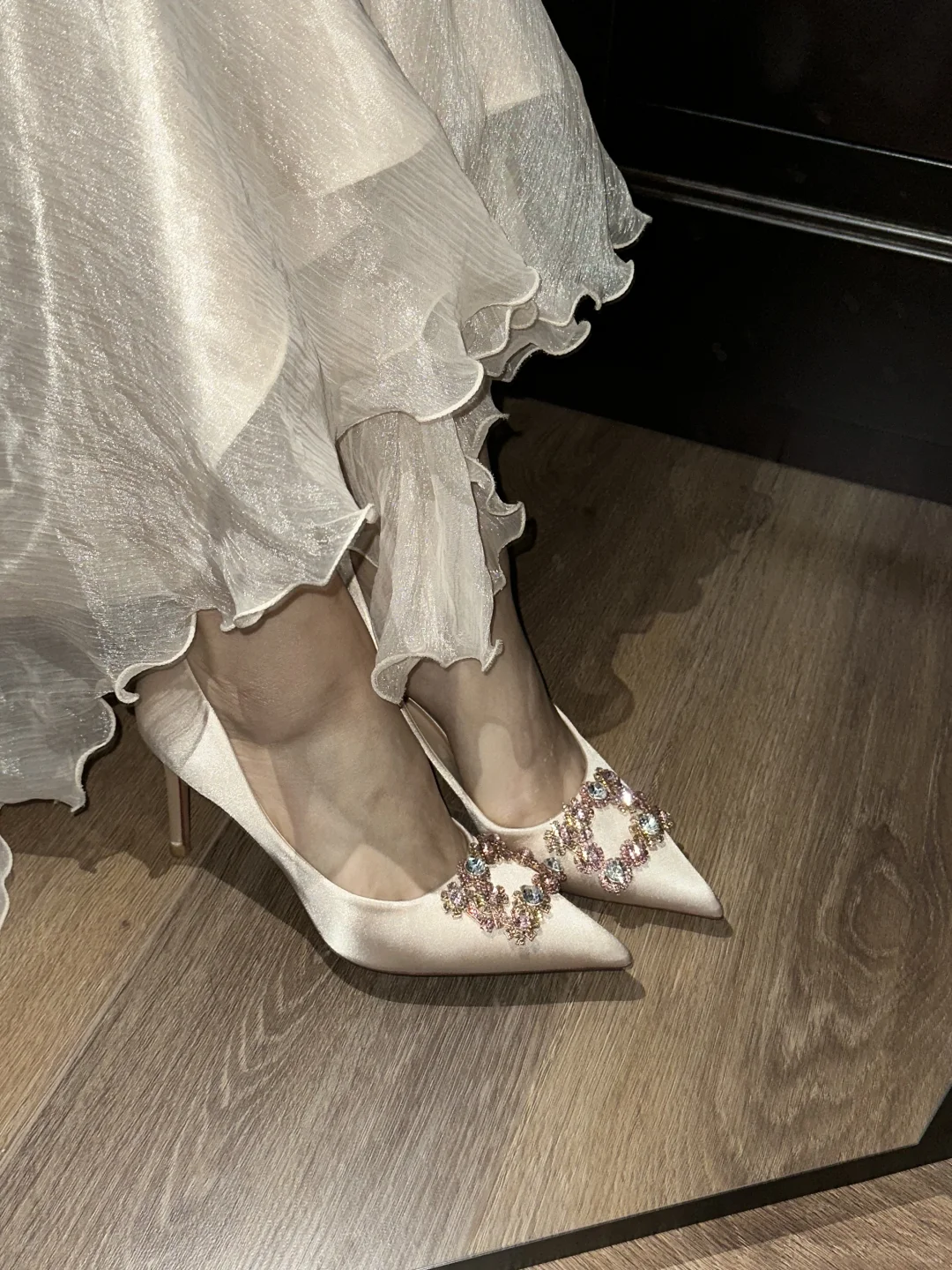 好闪好贵气！！好适合小众新娘！！！