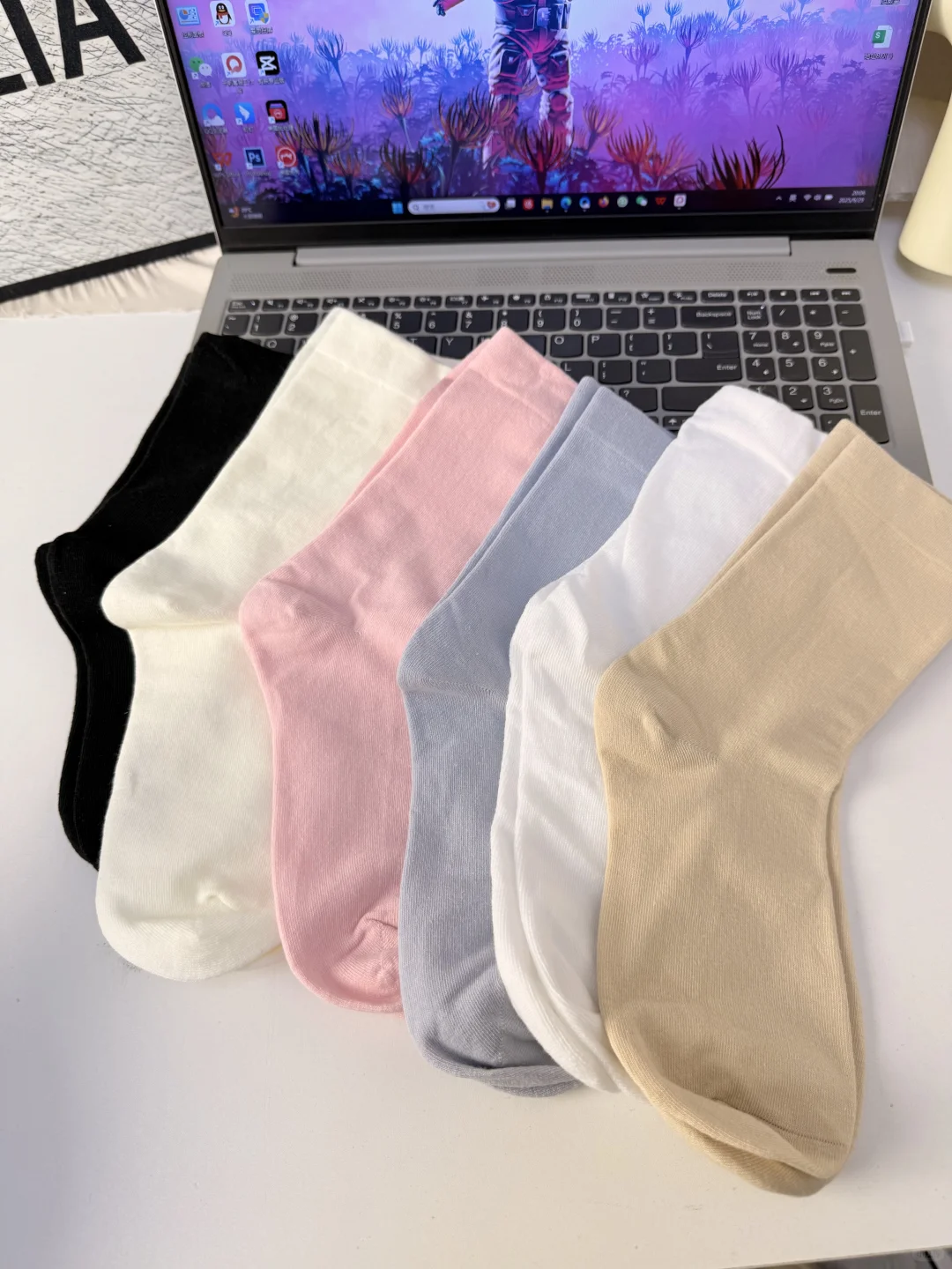 我宣布仙女必备软fufu！秋冬百搭袜子就是它