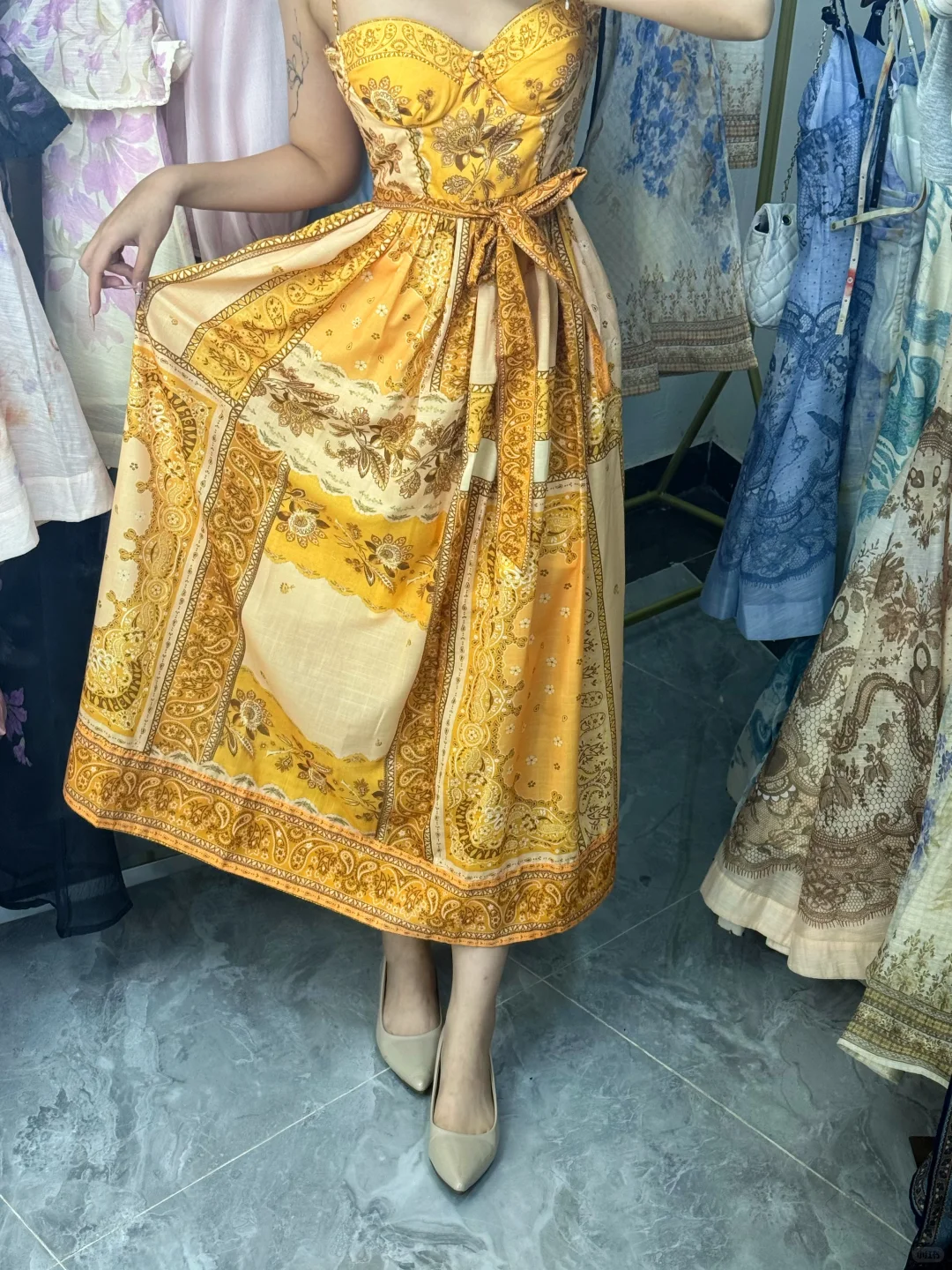 💛 被这件裙子美到失语！