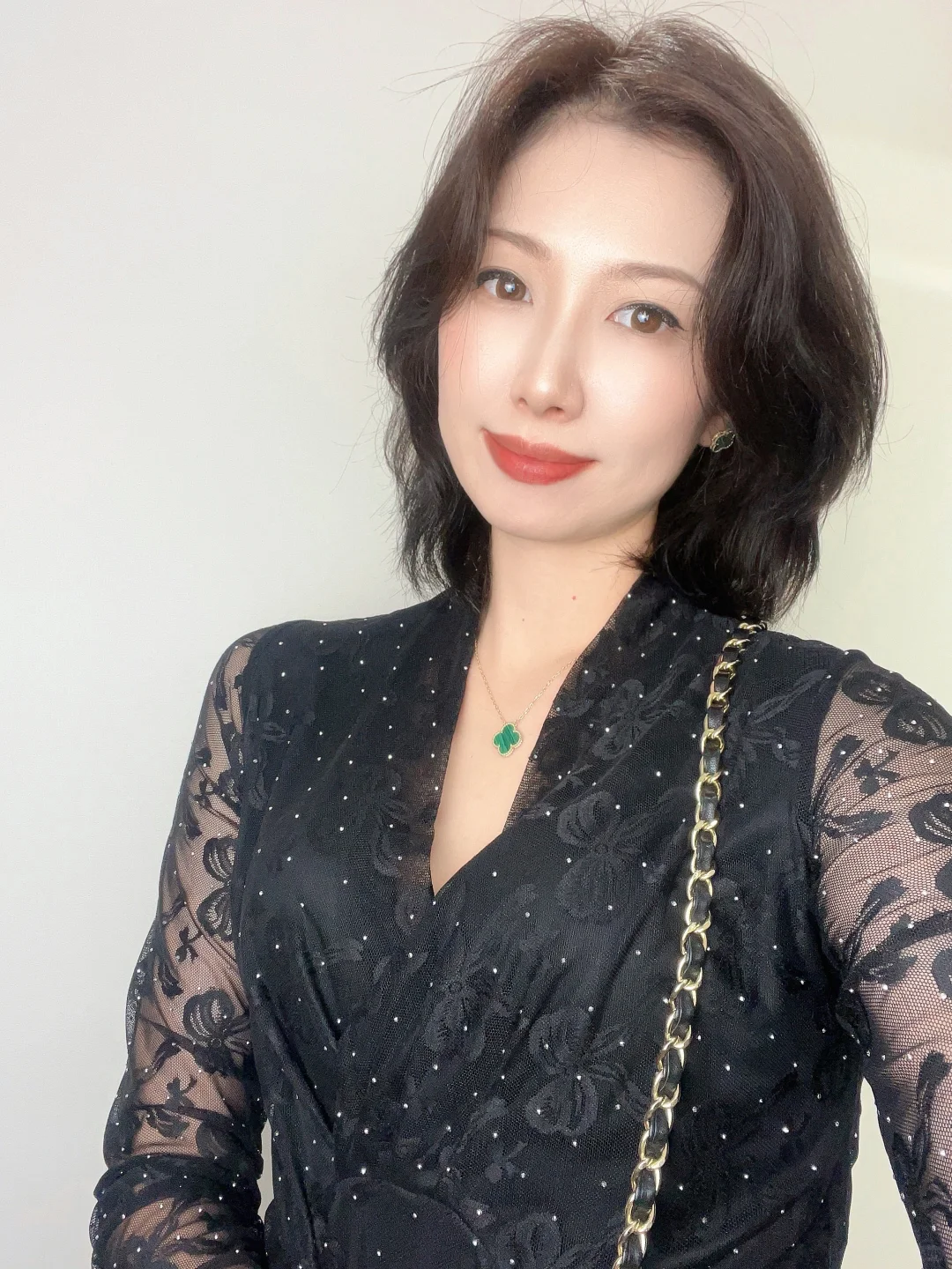 OOTD 优雅贵气感水钻黑色蕾丝连衣裙