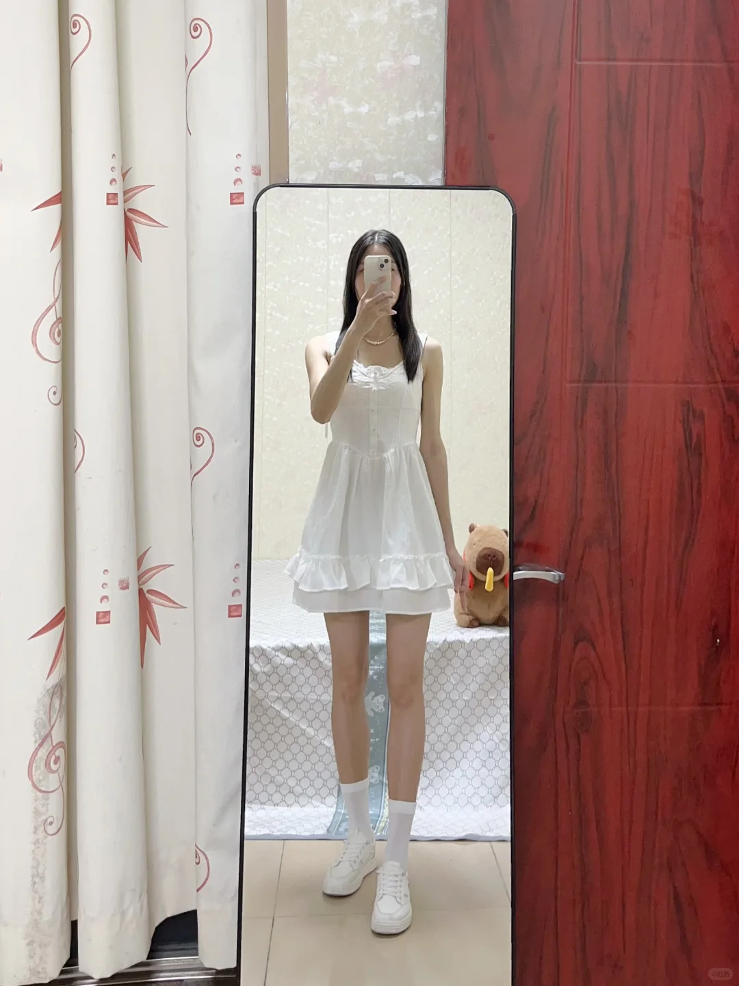 女生审美，同学聚会穿哪套？