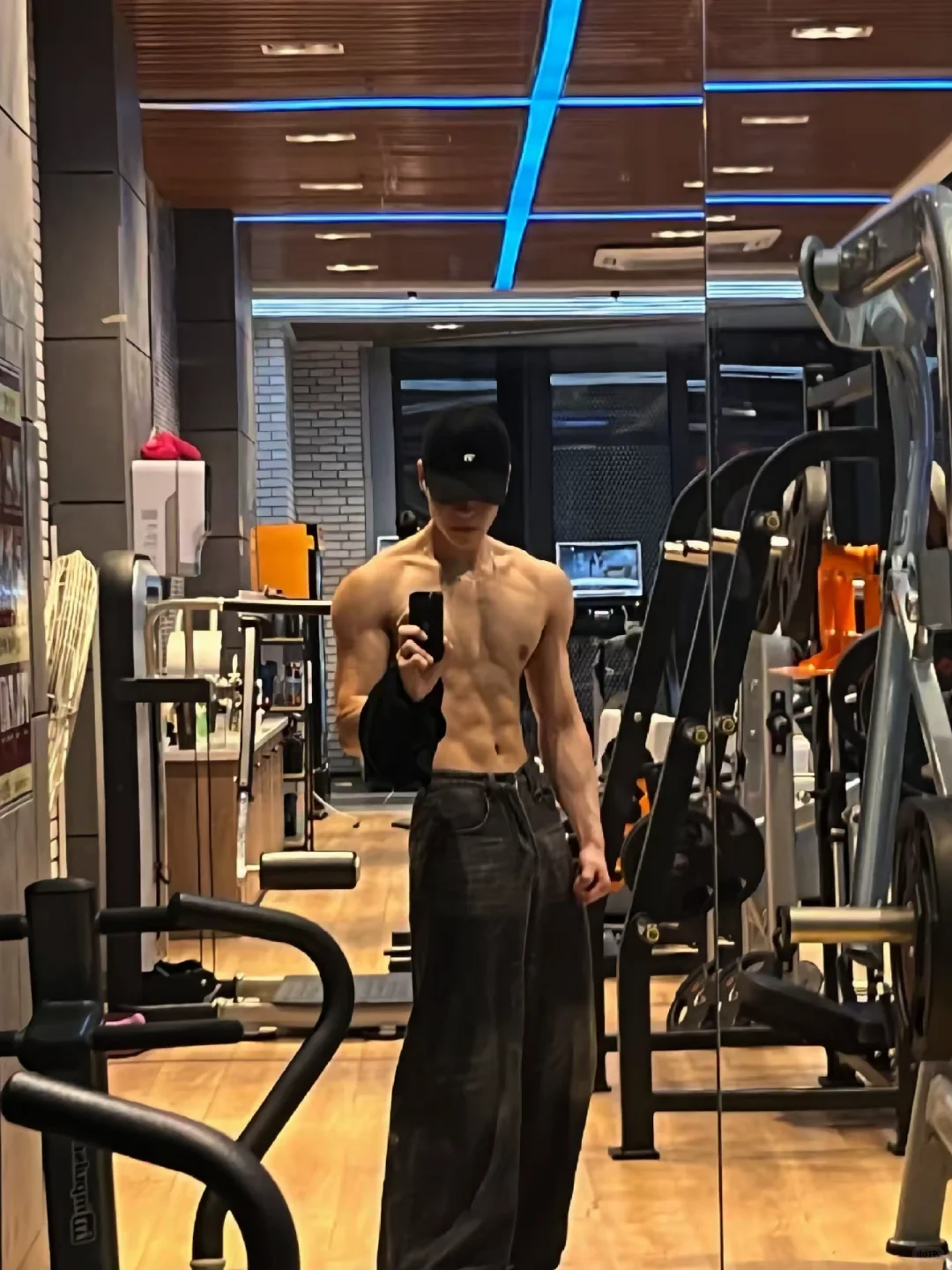 188肌肉男谈个黑丝不过分吧