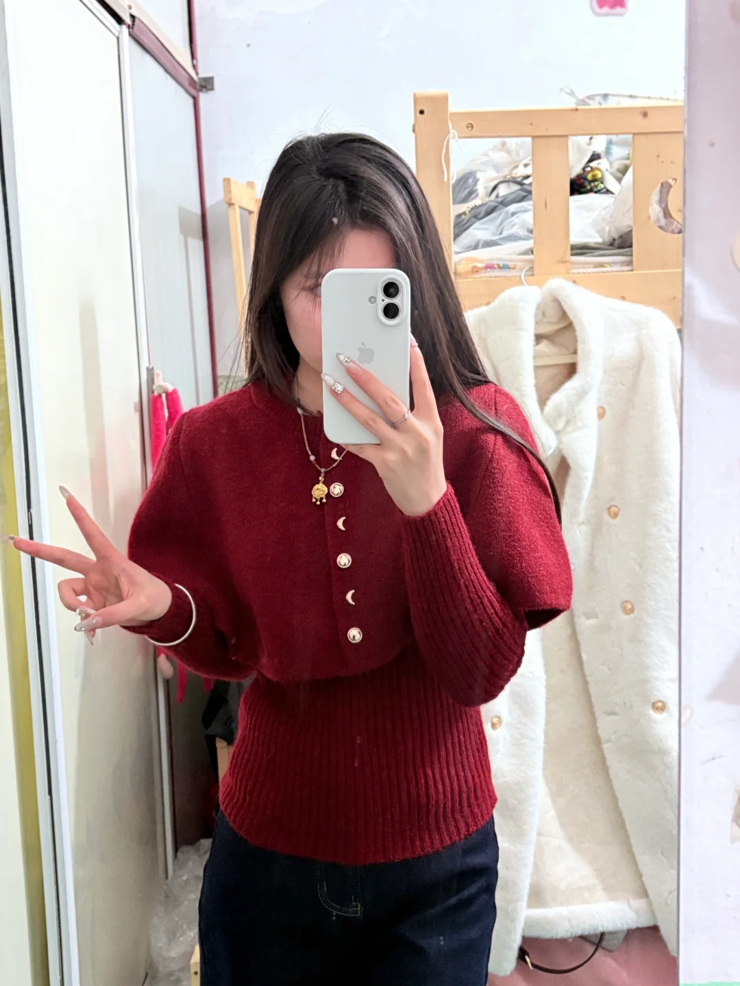 这套红毛衣好适合约会拍照呀