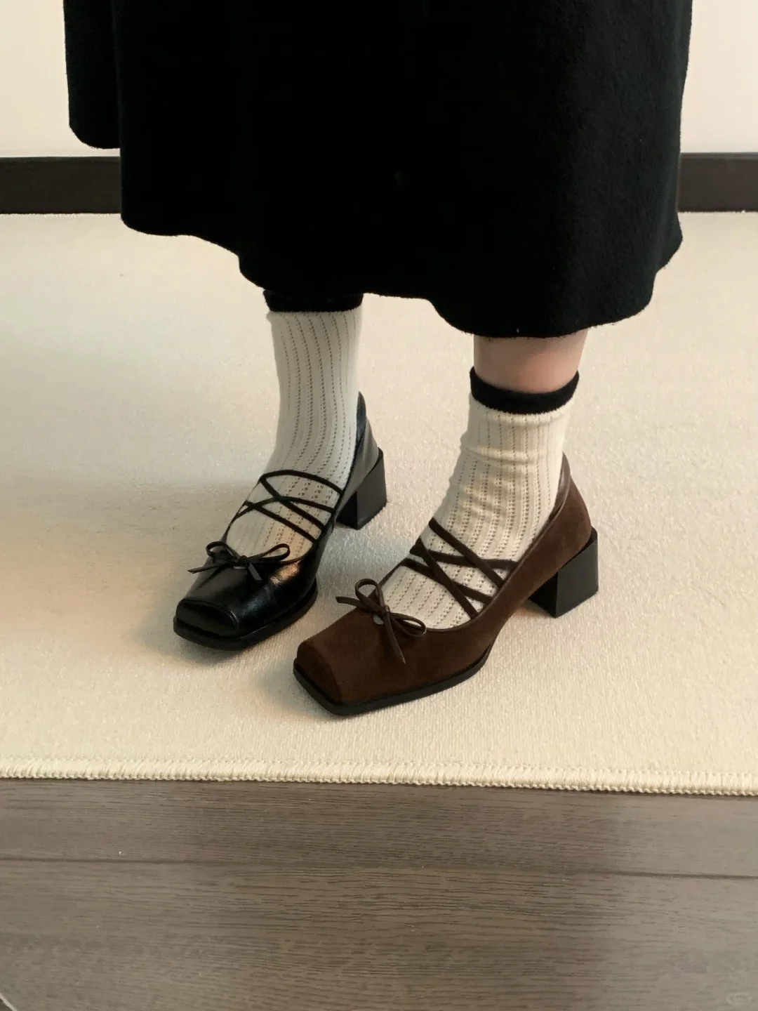 左边 韩孝周 右边金智媛！！